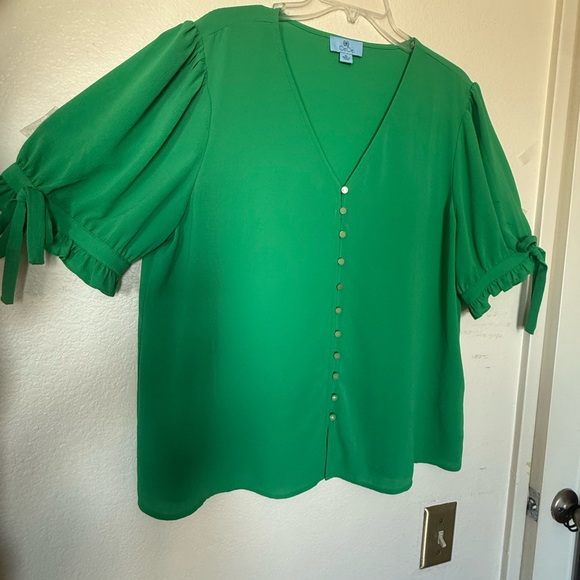 CeCe Yellow Top - Picture 14 of 15